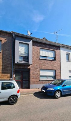 EIGENNUTZ ODER KAPITALANLAGE: SCHÖNES HAUS IN RUHIGER LAGE VON HÜCKELHOVEN-RATHEIM