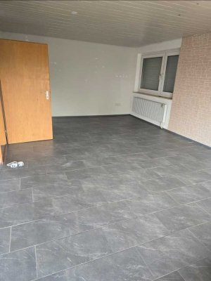 Großzügige 6-Zimmer-Wohnung mit Balkon in Giebelstadt
