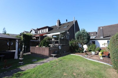 + Morgensternsheide + Doppelhaushälfte + ca. 692 m² Grundstück + ca. 92 m² Wohnfläche + Nebengebäude