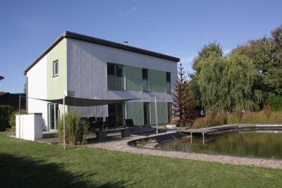 Modernes EFH (KfW 40) mit Schwimmteich + multifunktionalem Nebengebäude ( 78 m²)