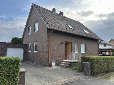 Einfamilienhaus mit 7 Zimmern, Wintergarten und einer Doppelgarage in Ilsede
