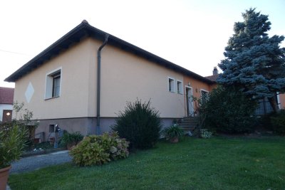 TOP GEPFLEGTES WOHNHAUS MIT GARTEN NATURNAH