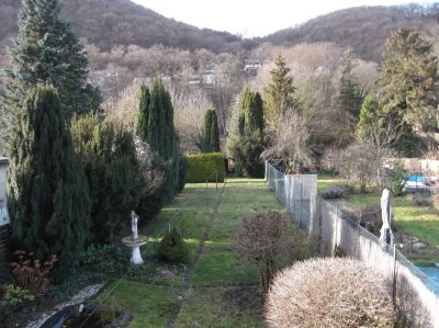 Sehr gepflegtes Haus mit großem Garten