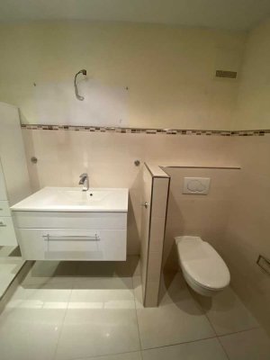 Alltagstaugliche 4-Zimmer-Wohnung mit Balkon in Köln-Dünnwald