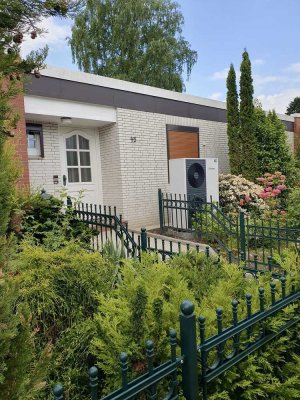 Hochwertig modernisierter Reihenbungalow mit Garten, Sauna, Vollkeller und Garage