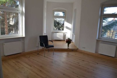--- 5-Raum atemberaubender Blick übers Elbtal - Holz Naturfußböden - Gartenanteil - neue Heizung --