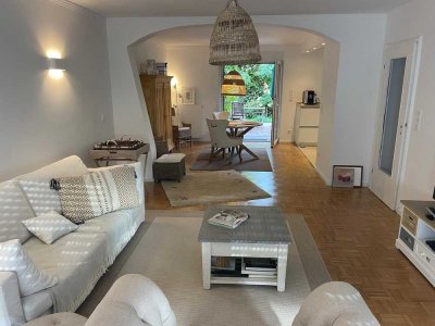 Erstbezug nach Sanierung: hochwertig, vollmöbeliertes 2,5-Zi.-Apartment mit Garten in Neuss