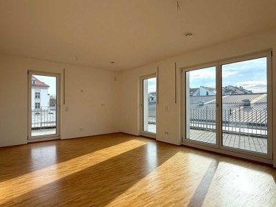 Sofort bezugsfrei: Modernes 3-Zimmer-Penthouse mit TG-Stellplatz und Panorama-Fensterfront