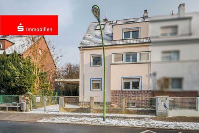 Frankfurt-Eschersheim: Interessantes Mehrfamilienhaus mit großem Garten
