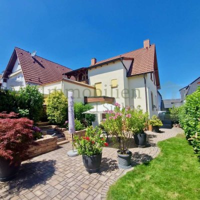 *** Charmantes Einfamilienhaus mit Garten + Terrasse ***