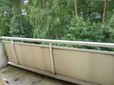 wohnen im Grünen, 3-Zi.-Wohngen+ Balkon, im 2. OG, EBK, Grünblick, Hennigsdorf
