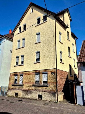 4 Zi. Wohnung, 64 m², ruhig und hell, Dachgeschoss, Bad Cannstatt nähe Kurpark und Neckar