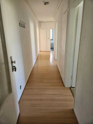 Gepflegte 3-Zimmer-Wohnung im 3. OG mit Balkon in Kassel-Wehlheiden
