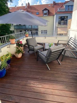 Ruhige Wohnung mit großer Außenterrasse und EBK