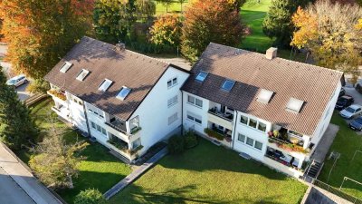 GUT GESCHNITTENE UND HELLE 2 ZIMMER-DACHGESCHOSS-WOHNUNG IN RUHIGER UND NATURNAHER IN STADTBERGEN