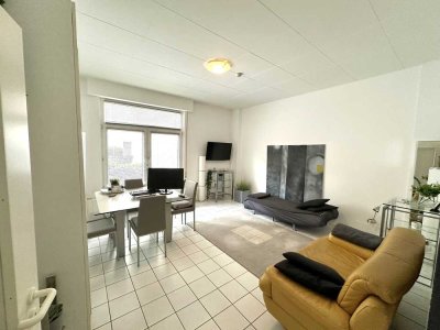 Darf´s ein bisschen mehr sein? Große Wohnung mit ca. 151 m² und Gartenanteil.
