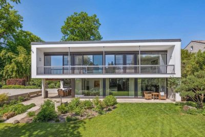 Exklusive Villa in Freising: Wohntraum am Waldrand mit Bergblick
