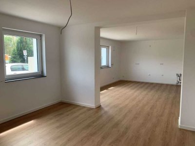 Großzügige 2-Zimmer-EG-Wohnung – Erstbezug nach Sanierung in Edingen-Neckarhausen