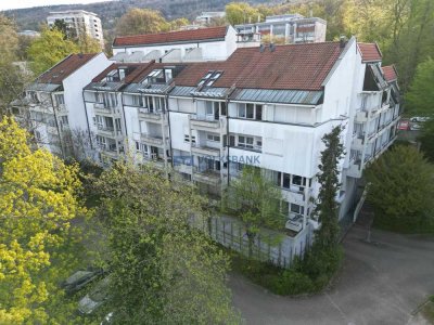 Helle und sonnige 4-Zimmer-Wohnung mit 2 Garagen in gepflegter Wohnanlage!