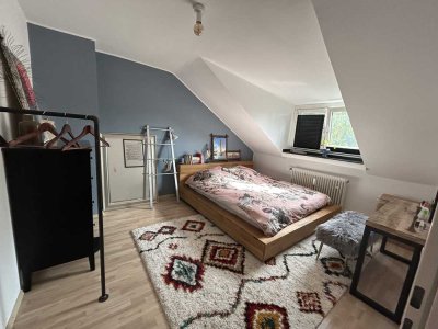 Möbilierte Wohnung mit drei Zimmern in Düsseldorf