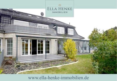 Moderne Doppelhaushälfte mit 2 Bädern, großer Garage + Wallbox ...