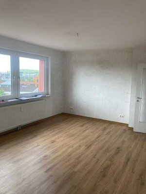 Völklingen, gut geschnittene Wohnung mit Loggia in zentraler Lage, Nähe Stadtwald, Pasteurstraße 14