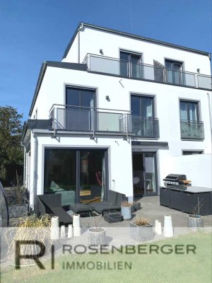 Moderne, exklusive DHH mit energieeffizientem KFW 55-Standard