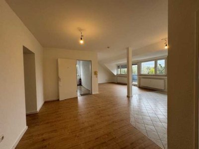 Wunderschöne, helle 4-Zimmer-Wohnung mit Süd-Balkon in Köln-Höhenhaus