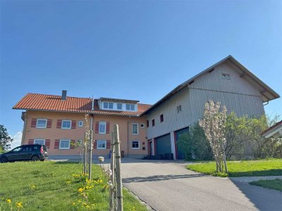 Exklusive 6 Zi-Mietwohnung in kernsaniertem Bauernhaus in Randlage