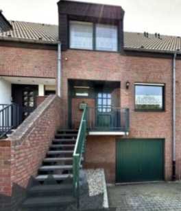 � Gepflegtes Einfamilienhaus mit ausgebautem Keller, Garage, Stellplatz, Terrasse und Garten in Mön