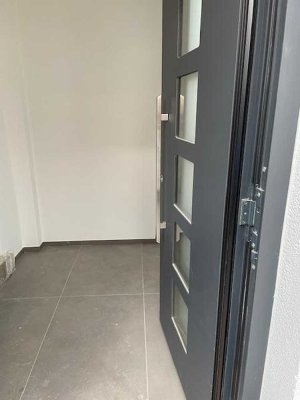 Komplett saniertes Haus nur mit Hof ohne Garten