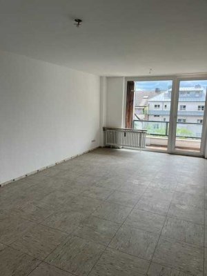 Rheinblick, Schöne Drei-Zimmer Wohnung mit Rheinblick in Köln Porz