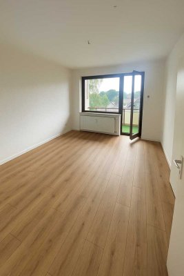 Helle 3-Zimmer-Wohnung mit Balkon und Garage