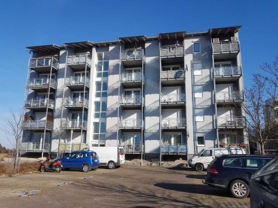 Smarte 2-Raum-WE sucht ab 01.11.2025 Nachmieter! Einbauküche u. Balkon mit Blick ins Grüne inclusive