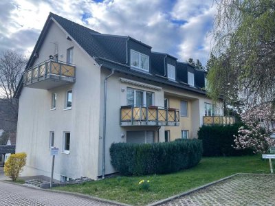 *** großzügige und helle 4 Raumwohnung mit Einbauküche und Terrasse***