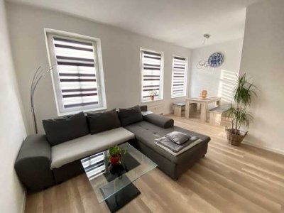 Moderne, kompl. möblierte Wohnung mit tollem Grundriss inkl. Einbauküche, TV, WM & Hof-Stellplatz
