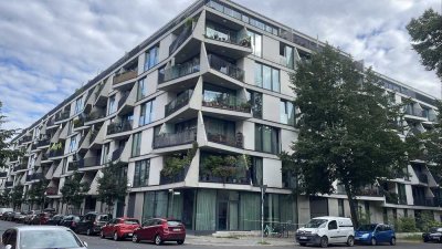 Geschmackvolle 3-Raum-Wohnung mit Balkon und Einbauküche in Berlin