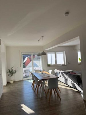 Großzügige offene 3 Zimmer Stadtwohnung