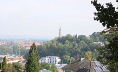 Residieren mit Aussicht am Birkenberg in bester Wohnlage mit ELW und Hallenbad!