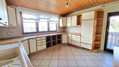 Lichtdurchflutete Dachgeschosswohnung in gesuchter Lage !