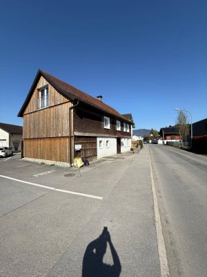 Mehrfamilienhaus mit 7 Zimmern und 140 m2 ab sofort in Hard