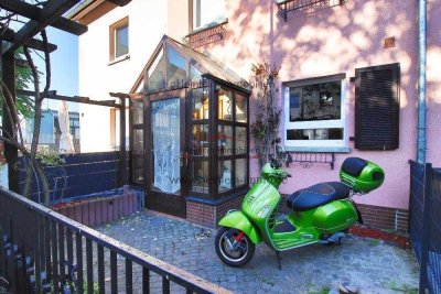 Charmantes Reihenmittelhaus 5 ZKBB* tgl.Badezimmer* kleiner Garten* Gartenhütte* Frankfurt-Gallus