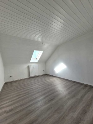 Attraktive und gepflegte 3-Raum-DG-Wohnung in Büdingen