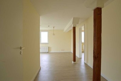 Hamburg Bergedorf - Gepflegte modernisierte 2 Zimmer Wohnung mit Balkon ab sofort zu vermieten