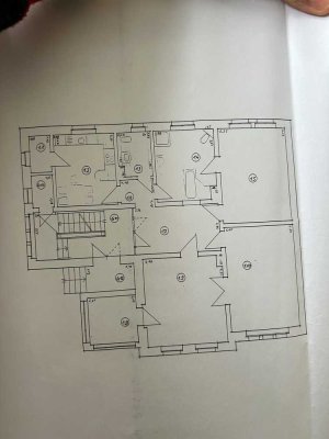 Geräumige 5-Zimmer Altbau Wohnung in Ilmenau