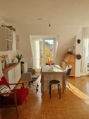 Charmante lichtdurchflutete 2-Zimmer Maisonette-Wohnung im 3. OG mit Balkon in Frechen