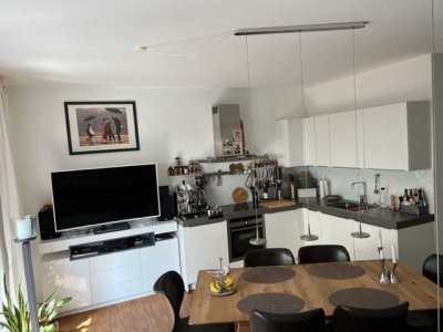 Helle 3 Zimmer Wohnung mit großer Terrasse in Zollstock, ab 01.02.2026