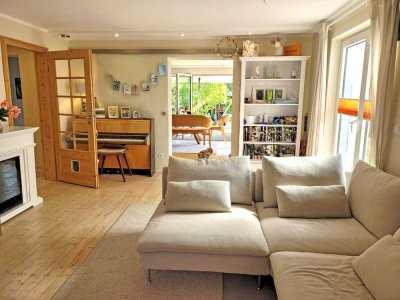 Charmantes, kernsaniertes Einfamilienhaus mit großem Garten in stadtnaher Wohnlage