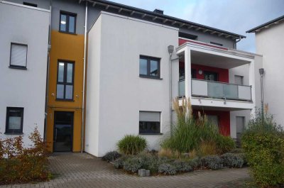 Neuwertige 3Zi.- Eigentumswohnung mit Fahrstuhl, 2 Einstellplätze in Schwülper- Walle