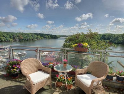 Dachgeschoss - Maisonettenwohnung mit 160 Grad Seeblick !